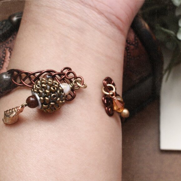 Wire Celtic Cuff Bracelet - Picture 7 of 8